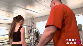 Tiny Australian bangs her gym instructor